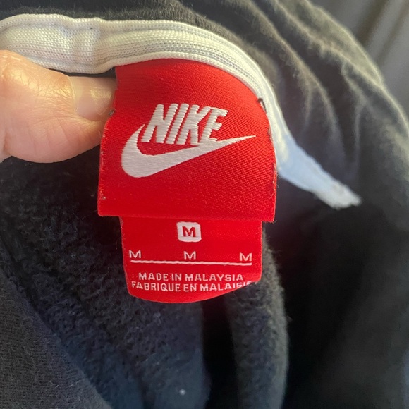 Nike pull over - Picture 3 of 3